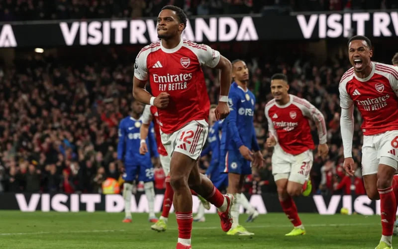 أرسنال يعادل رقمه القياسي في الدوري الإنجليزي بعد عرض هجومي كبير ضد تشيلسي